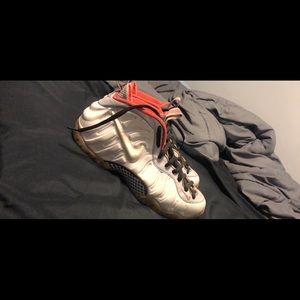 Nike foamposite platinum